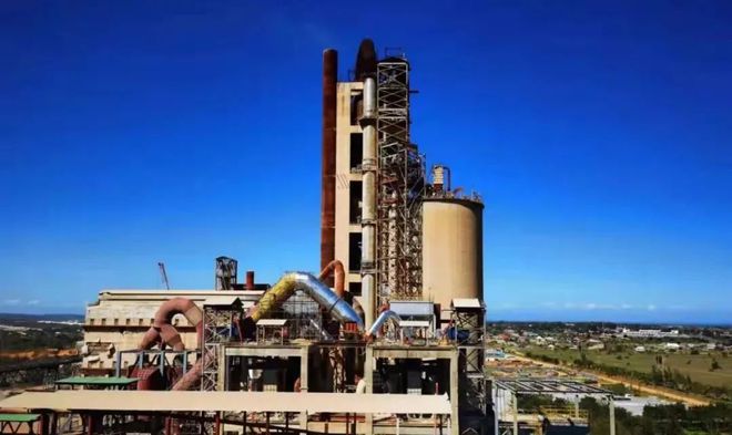 華新水泥首個(gè)非洲項(xiàng)目投產(chǎn) 新型節(jié)能環(huán)保粉磨站引領(lǐng)綠色建材制造新紀(jì)元