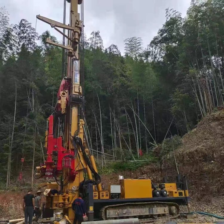 礎(chǔ)潤(rùn)機(jī)械高效液壓升降鉆井機(jī) 民用鉆采設(shè)備的革新先鋒
